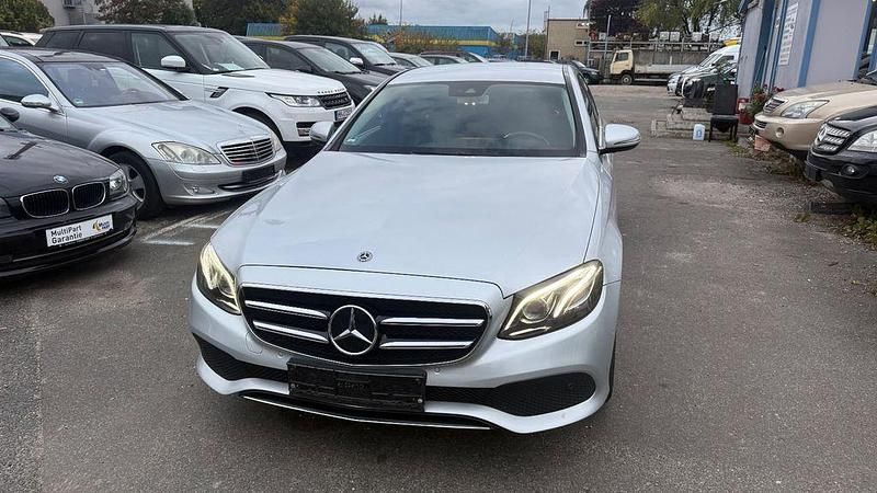 Gebraucht Mercedes E200 Avantgarde 184 PS (135 kW) 2018 Silber Limousine