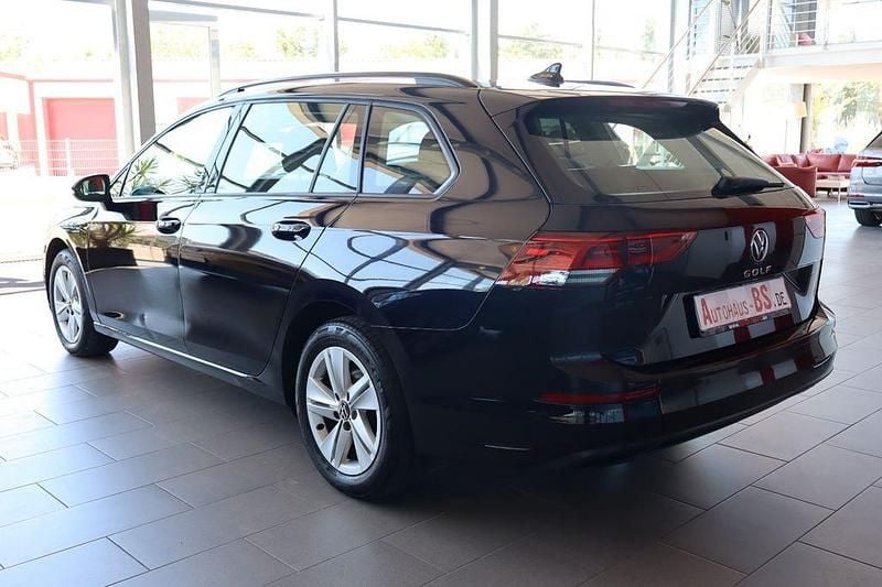 Gebraucht VW Golf VIII Life 150 PS (110 kW) 2024 Schwarz Kombi