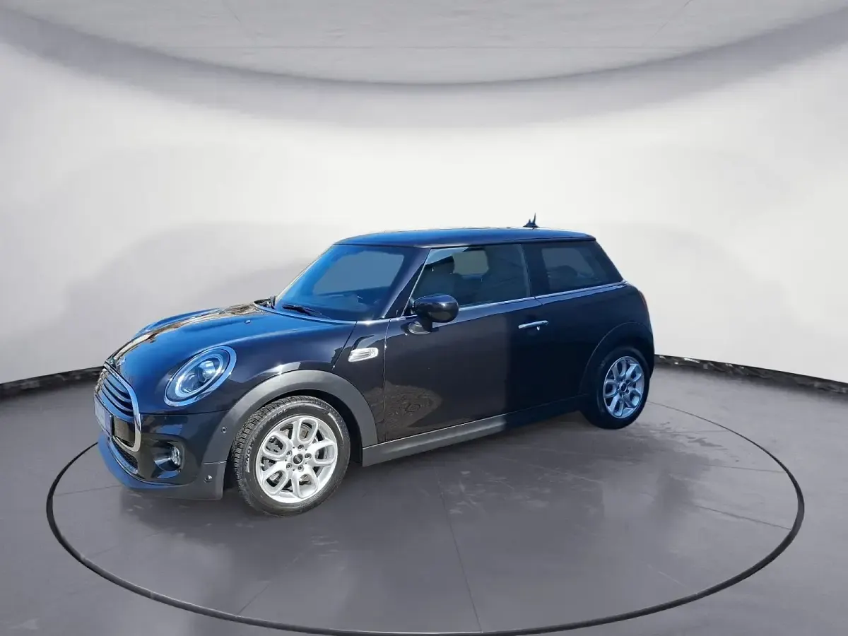 Gebraucht Mini Cooper 136 PS (100 kW) 2020 Schwarz Kleinwagen