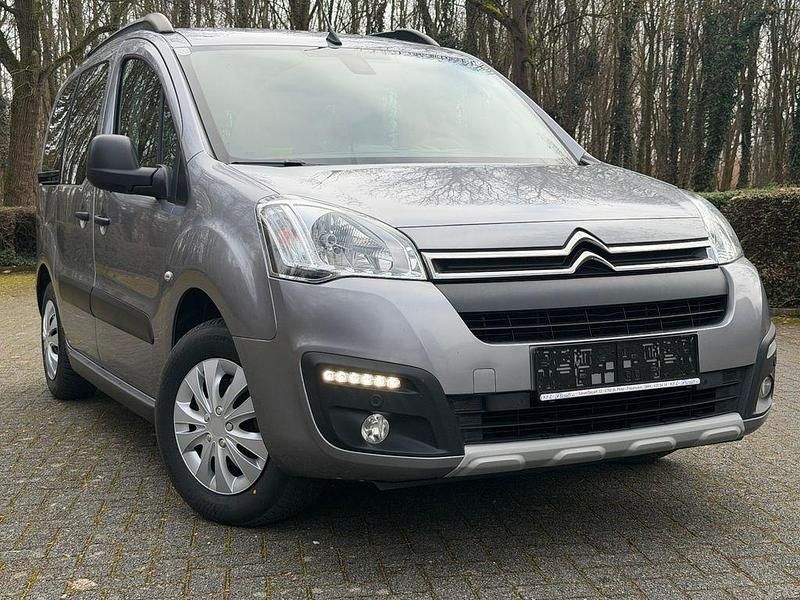 Gebraucht Citroën Berlingo XTR 120 PS (88 kW) 2017 Grau Van / Kleinbus