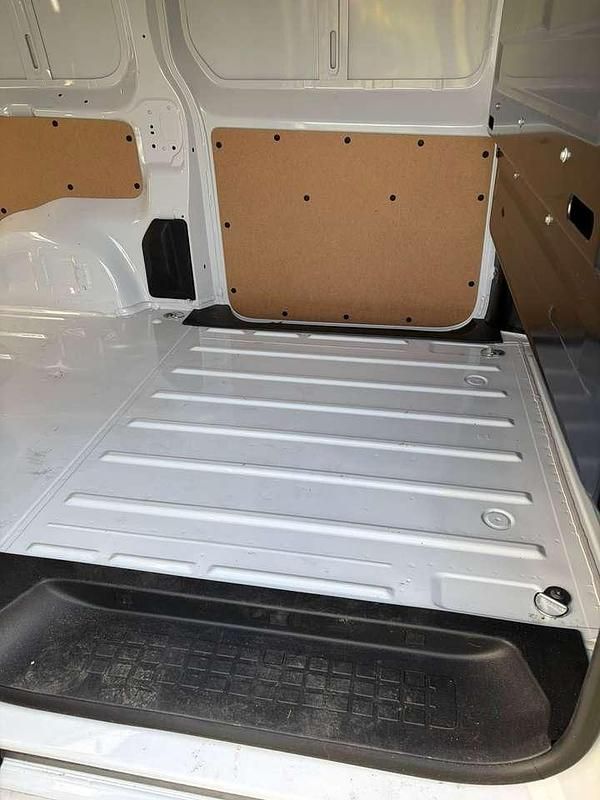 Gebraucht Peugeot Expert 144 PS (105 kW) 2024 Weiß Van