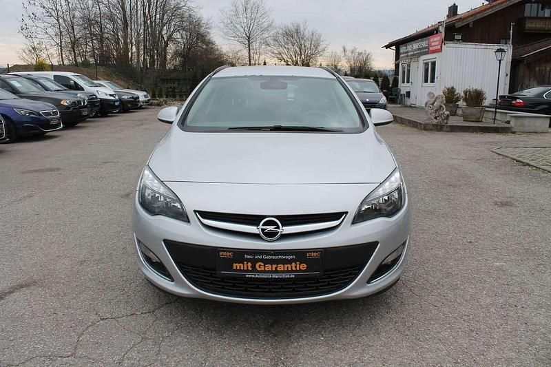 Gebraucht Opel Astra 116 PS (85 kW) 2013 Argon silber/ice silver (m2) Kombi