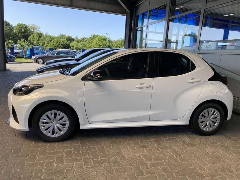 Gebraucht Mazda 2 Prime-Line 116 PS (85 kW) 2024 Lunar weiß Kleinwagen