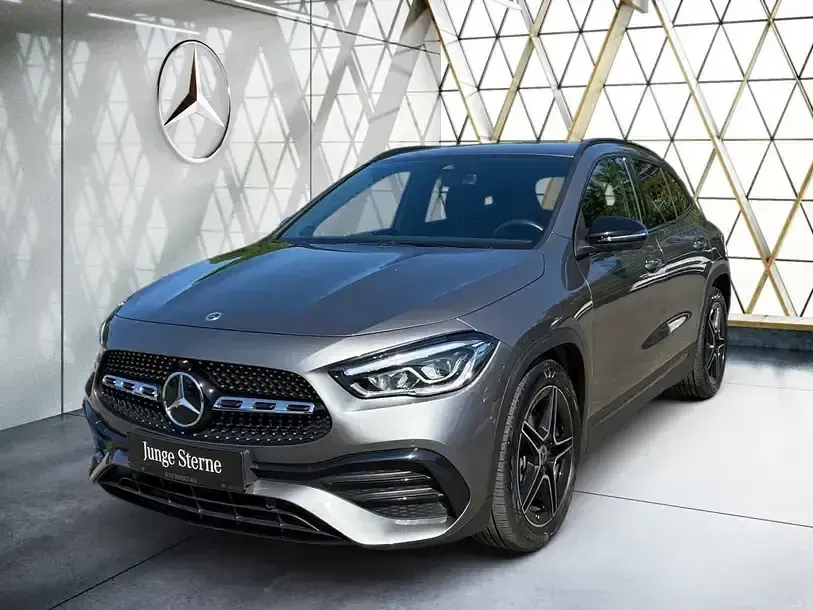 Gebraucht Mercedes GLA220 AMG 190 PS (139 kW) 2022 Metalliclack mountaingrau SUV