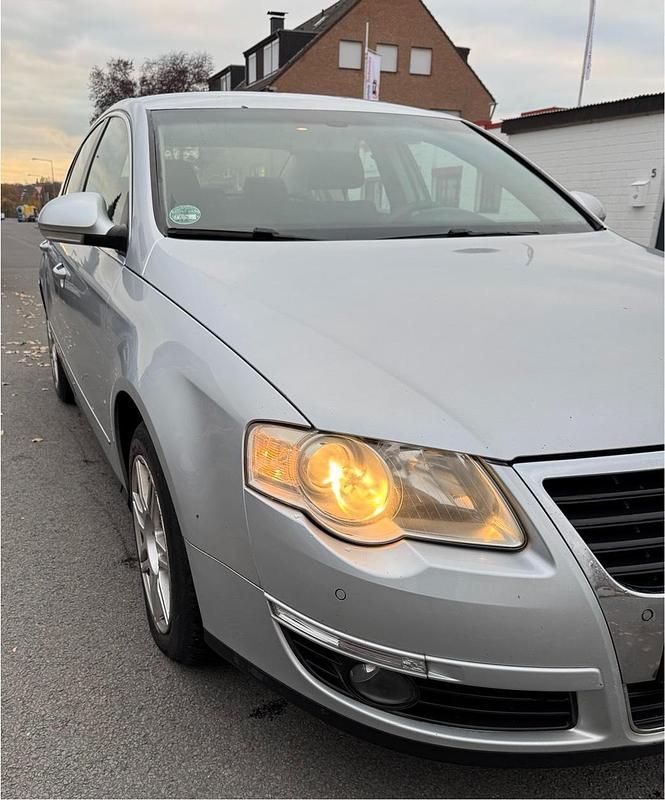 Silber Gebraucht 2008 VW Passat Limousine | 2.200 € (Guter Preis) - Bild 1/4