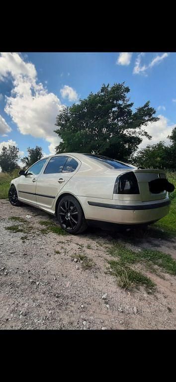 Gebraucht Skoda Octavia Elegance 116 PS (85 kW) 2005 Beige Limousine