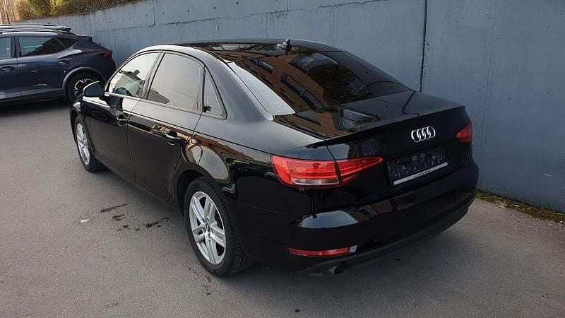 Gebraucht Audi A4 Premium 150 PS (110 kW) 2016 Schwarz Limousine