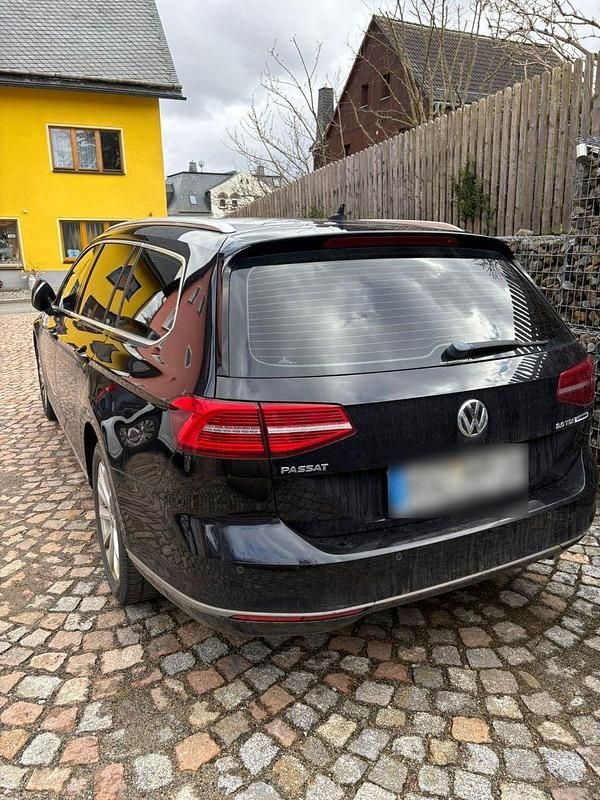 Gebraucht VW Passat Highline 150 PS (110 kW) 2015 Schwarz Limousine