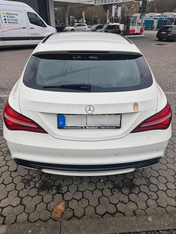 Gebraucht Mercedes CLA200 156 PS (114 kW) 2018 Weiß Kombi