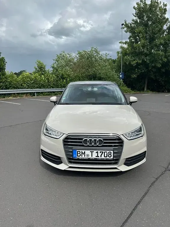 Gebraucht Audi A1 95 PS (69 kW) 2018 Beige Limousine
