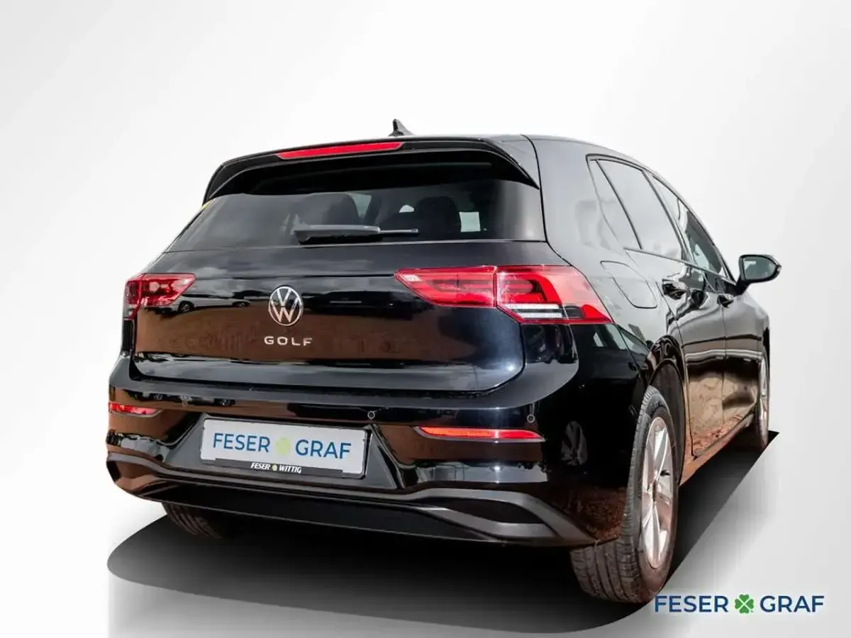 Gebraucht VW Golf VIII Life 131 PS (96 kW) 2023 Schwarz Limousine