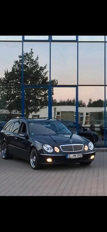Schwarz Gebraucht 2006 Mercedes E280 Kombi | 6.000 € (Fairer Preis) - Bild 1/4