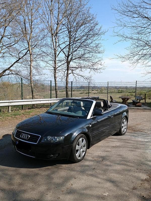 Schwarz Gebraucht 2002 Audi A4 Cabriolet Cabrio | 4.950 € (Etwas zu teuer) - Bild 1/4