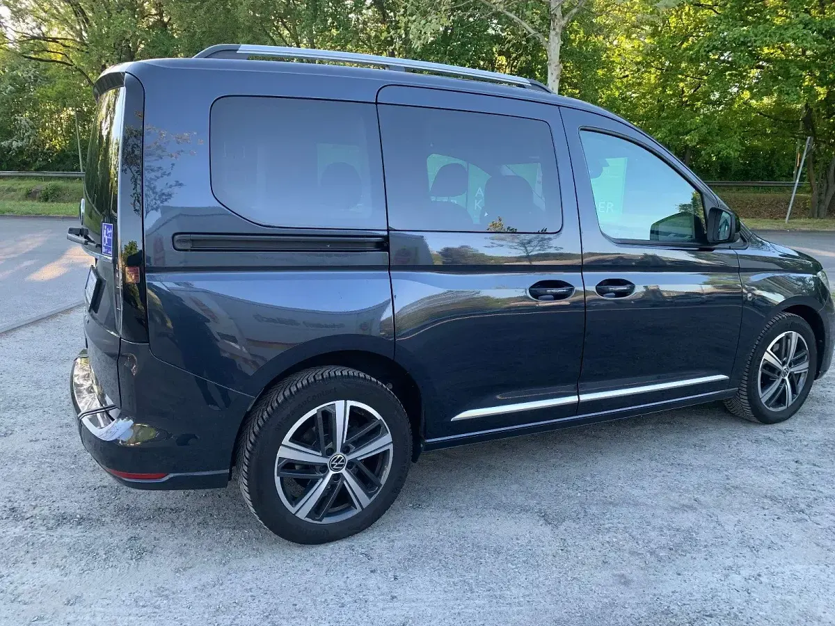 Gebraucht VW Caddy Style 122 PS (89 kW) 2024 Blau Van / Kleinbus