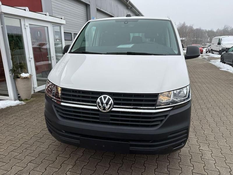 Gebraucht VW Caravelle Trendline 110 PS (80 kW) 2023 Weiß Van