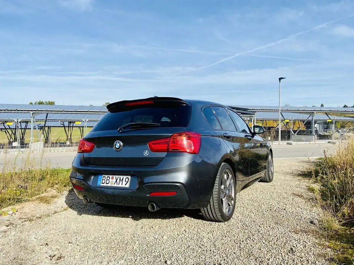 Gebraucht BMW M135 Shadowline 326 PS (239 kW) 2015 Grau Kleinwagen