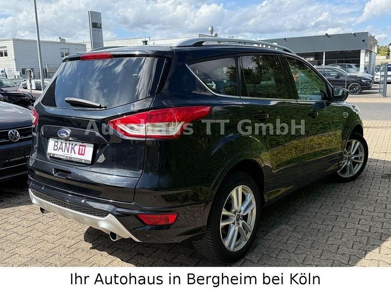 Gebraucht Ford Kuga Individual 150 PS (110 kW) 2015 Schwarz SUV