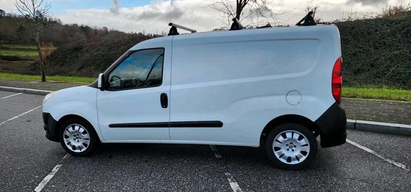 Gebraucht Fiat Doblò 101 PS (74 kW) 2014 Weiß Van / Kleinbus