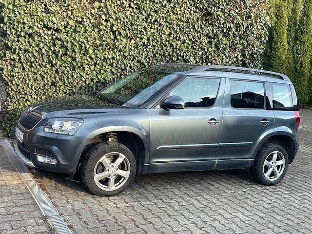 Gebraucht Skoda Yeti Elegance 110 PS (80 kW) 2015 Grau SUV