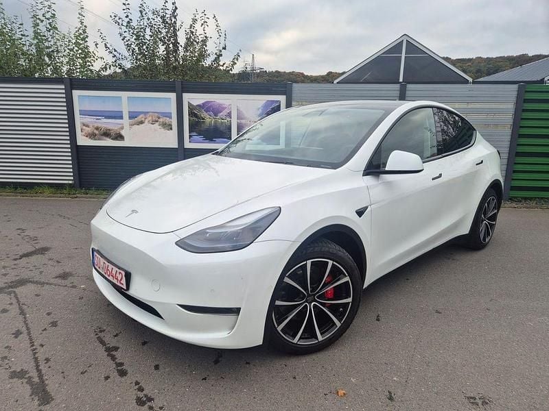 Weiß Gebraucht 2022 Tesla Model Y Performance SUV | 32.999 € (Superpreis) - Bild 1/4