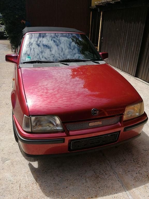 Rot Gebraucht 1992 Opel Kadett Cabrio | 3.770 € - Bild 1/4