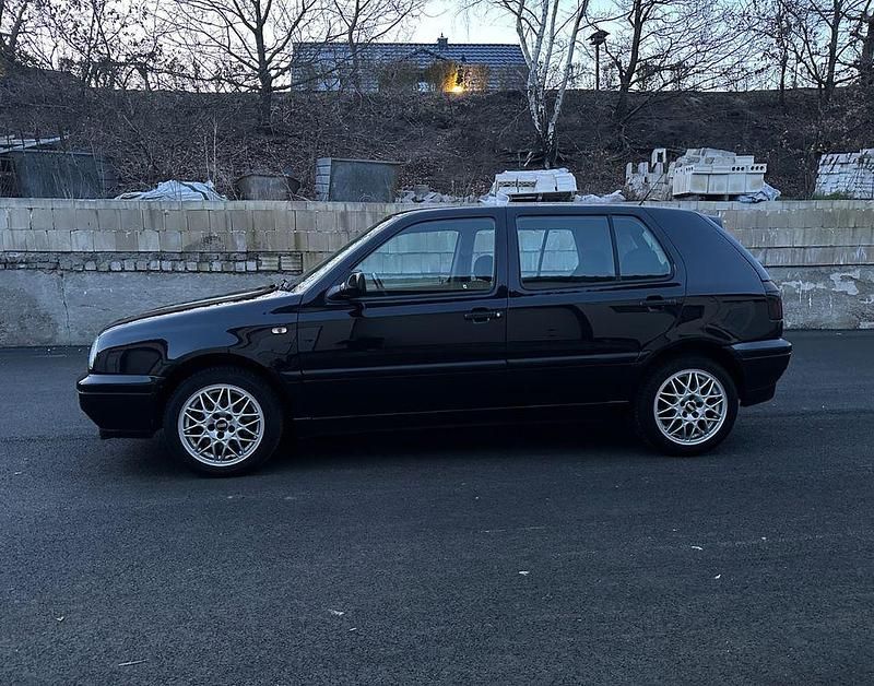 Gebraucht VW Golf III 174 PS (127 kW) 1995 Schwarz Limousine