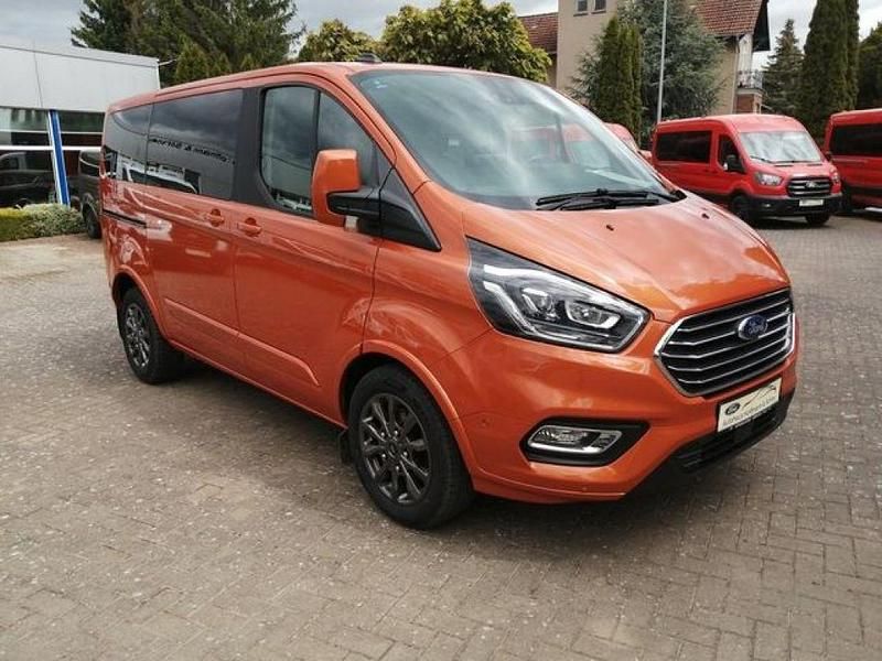 Gebraucht Ford Tourneo 185 PS (136 kW) 2021 Hokkaidoorange metallic (metallic) Kombi