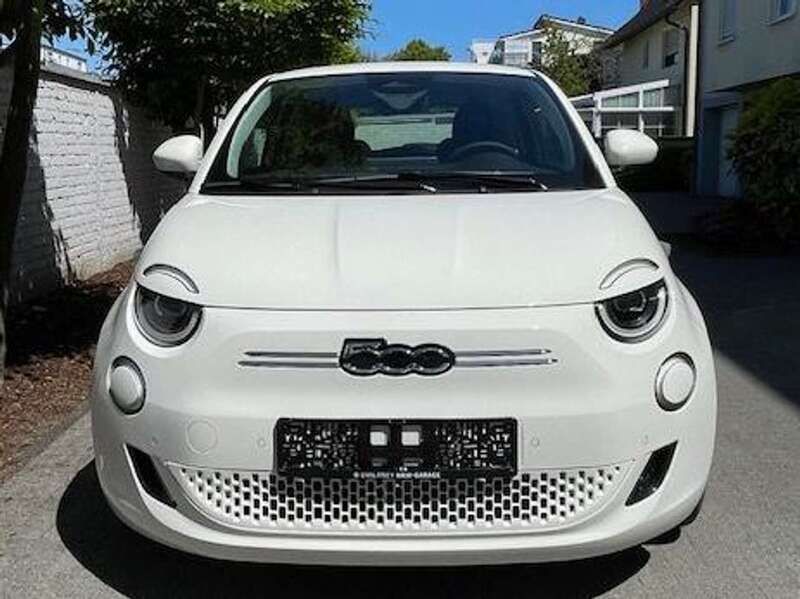 Weiß Neu 2025 Fiat 500e Style Limousine | 24.250 € - Bild 1/4