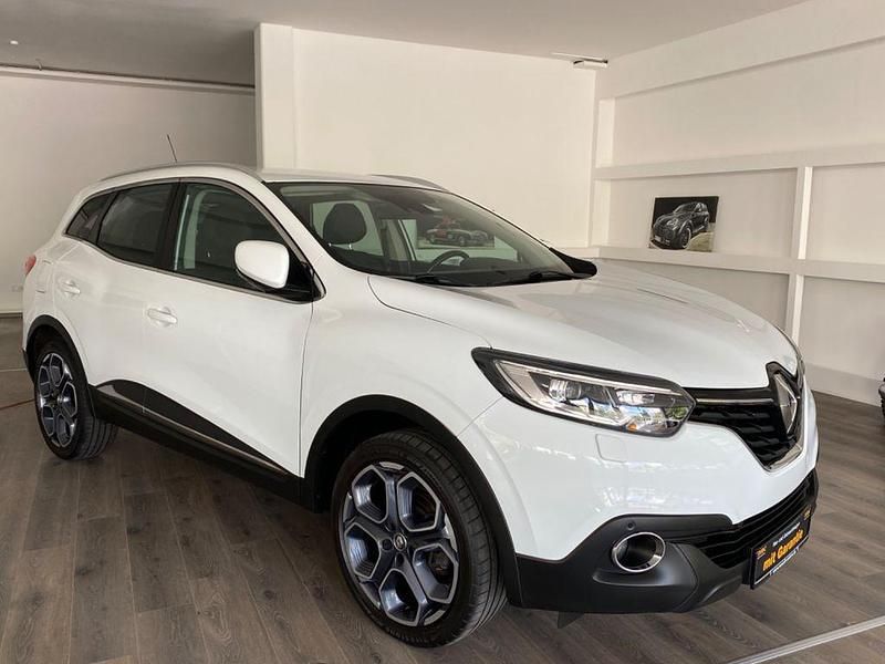 Weiß Gebraucht 2018 Renault Kadjar Collection SUV | 8.990 € (Guter Preis) - Bild 1/4