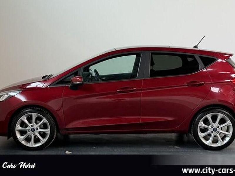 Gebraucht Ford Fiesta Titanium 101 PS (74 kW) 2017 Rot Kleinwagen