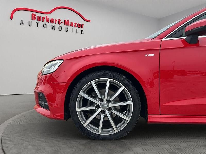 Gebraucht Audi A3 S-Line 150 PS (110 kW) 2018 Rot Limousine