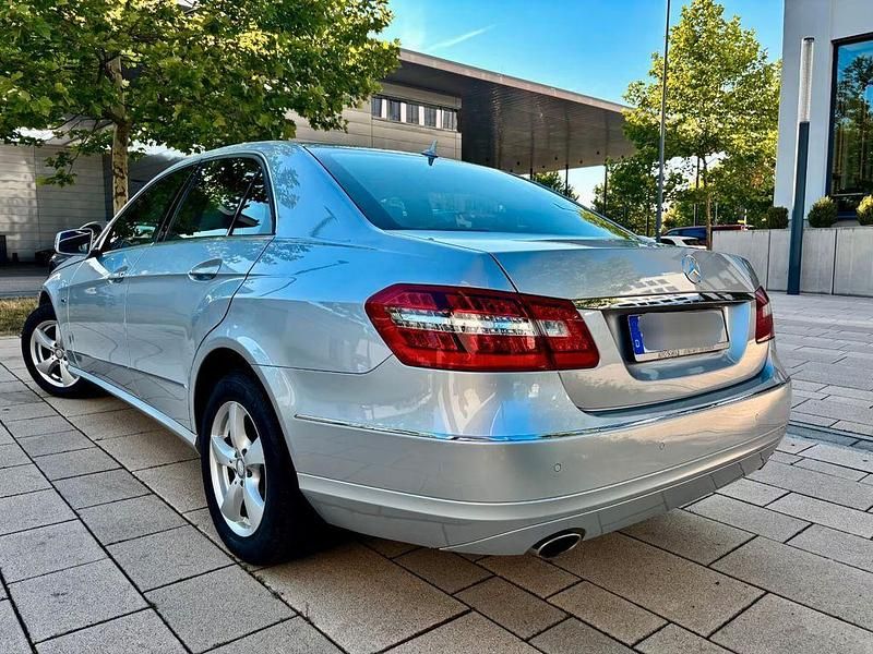 Brugt Mercedes E350 Elegance 292 HK (214 kW) 2010 Sølv Sedan