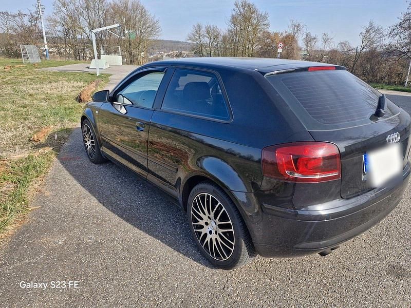 Gebraucht Audi A3 Sport 105 PS (77 kW) 2004 Schwarz Kleinwagen