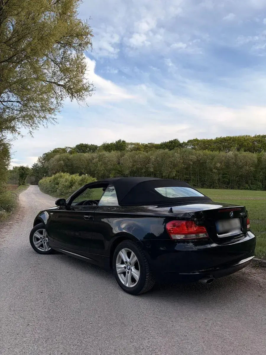 Gebraucht BMW 120 Cabriolet 177 PS (130 kW) 2009 Schwarz Cabrio