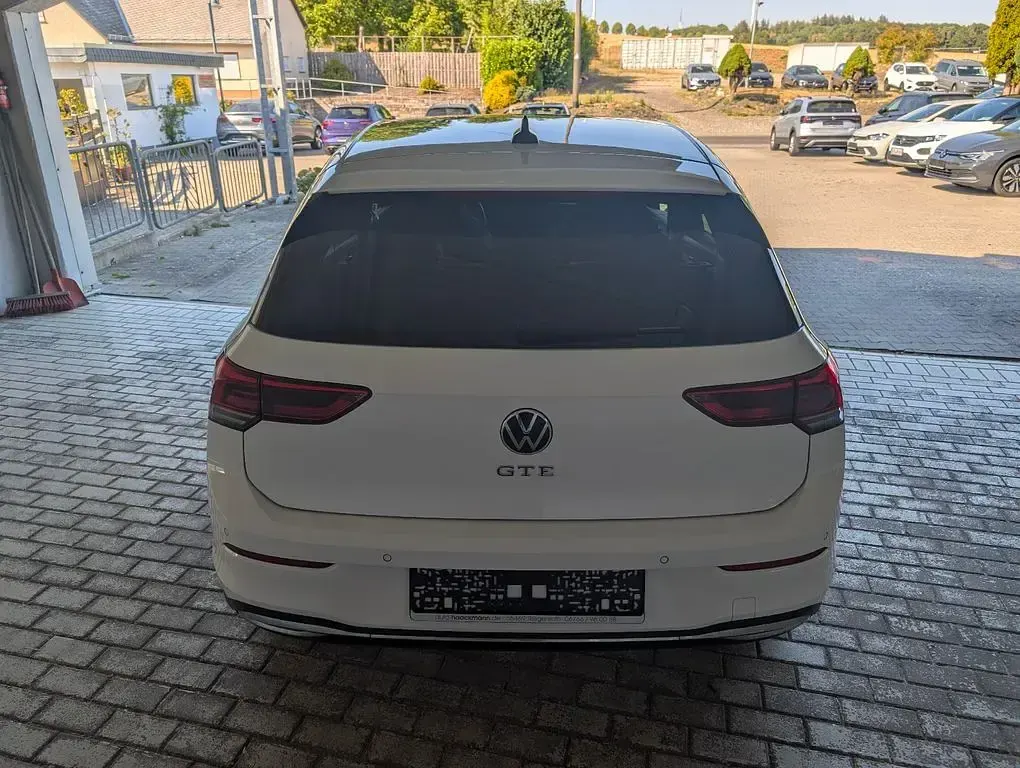 Gebraucht VW Golf VIII GTE 150 PS (110 kW) 2022 Weiß Limousine