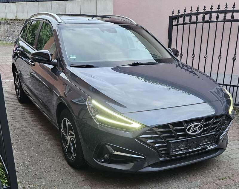 Gebraucht 2020 Hyundai i30 Intro Edition Kombi | 14.999 € (Guter Preis) - Bild 1/4