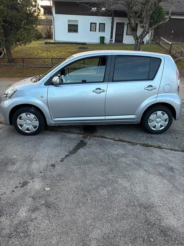 Gebraucht Daihatsu Sirion 70 PS (51 kW) 2006 Beige Kleinwagen