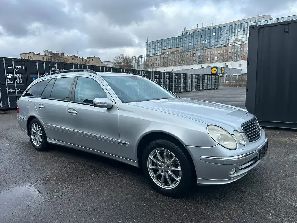 Gebraucht Mercedes E200 Avantgarde 163 PS (119 kW) 2004 Silber Limousine