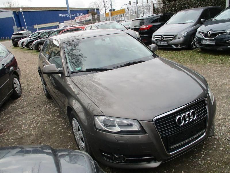 Gebraucht Audi A3 Attraction 125 PS (91 kW) 2010 Grau Kleinwagen