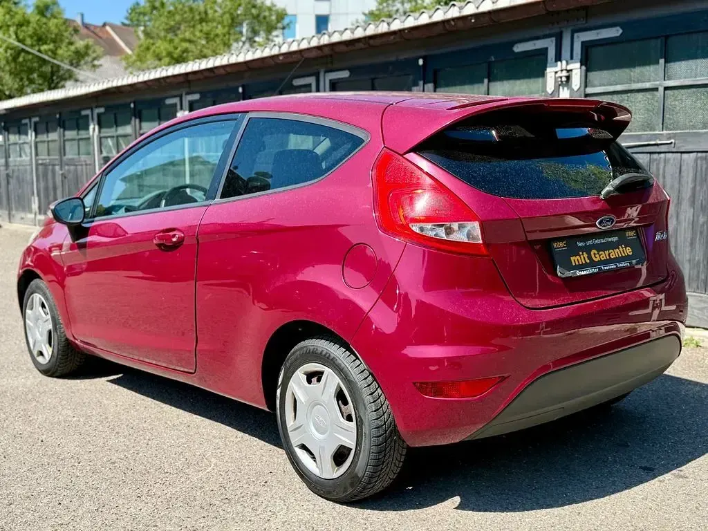 Gebraucht Ford Fiesta Trend 82 PS (60 kW) 2009 Rot Limousine