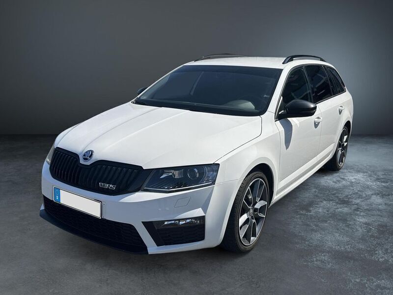 Weiss Gebraucht 2016 Skoda Octavia RS Kombi | 16.790 € (Guter Preis) - Bild 1/4