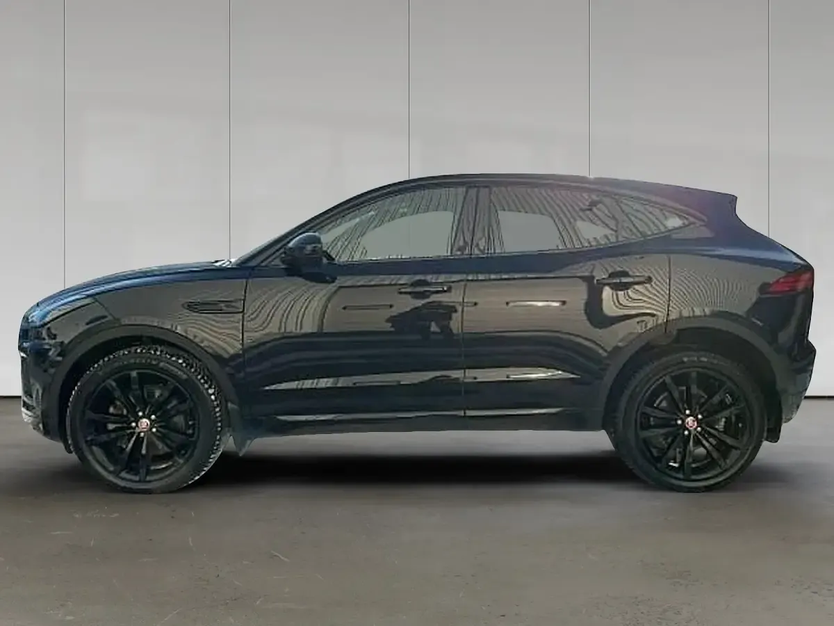Używany Jaguar E-Pace R-Dynamic 206 KM (151 kW) 2022 Czarny SUV