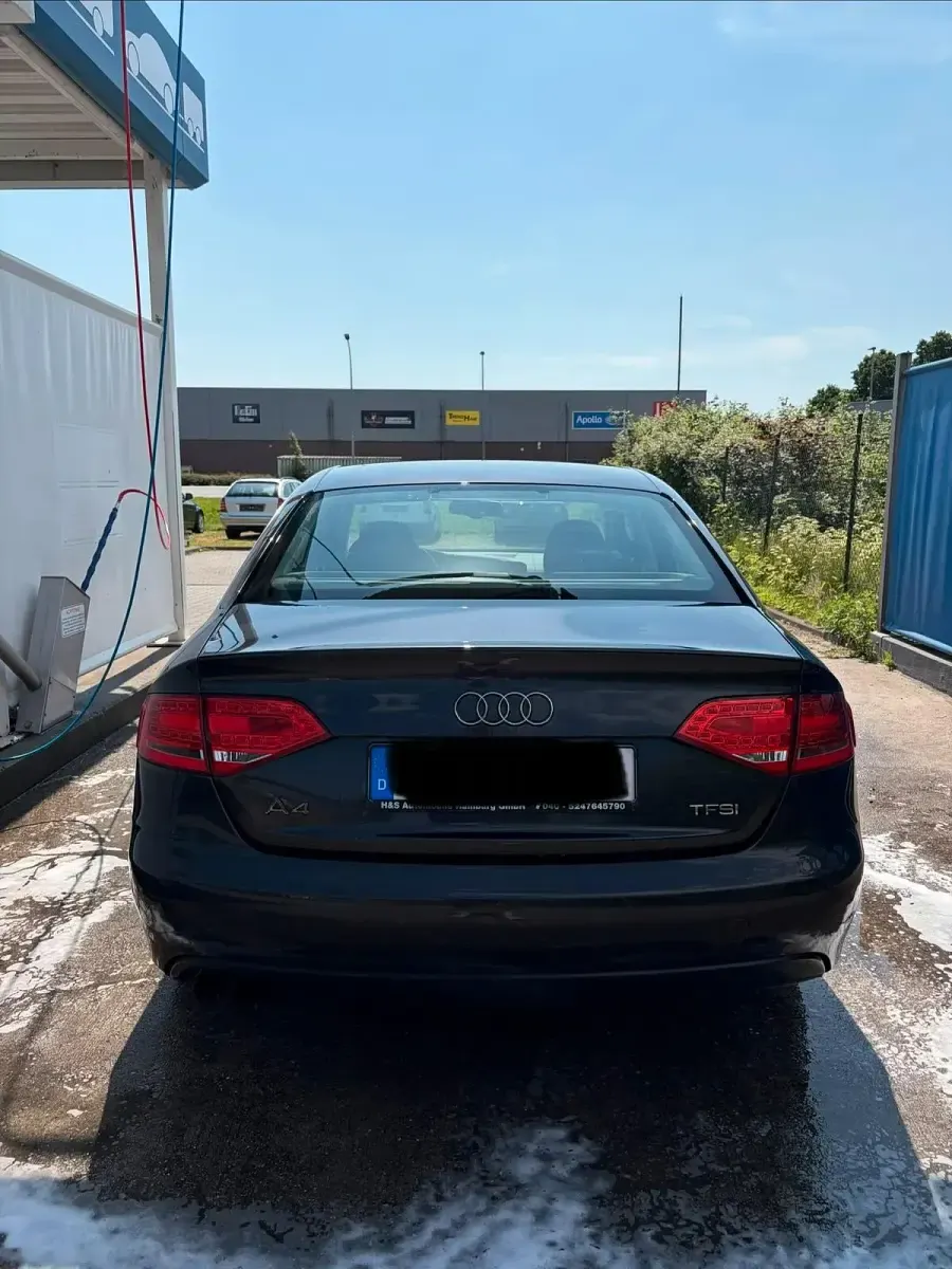 Gebraucht Audi A4 160 PS (117 kW) 2011 Grau Limousine