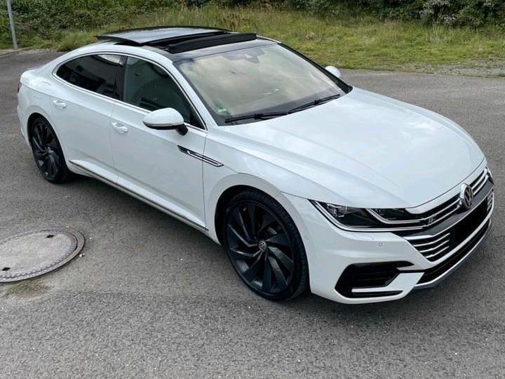 Weiß Gebraucht 2017 VW Arteon R-line Limousine | 29.900 € (Teuer) - Bild 1/4