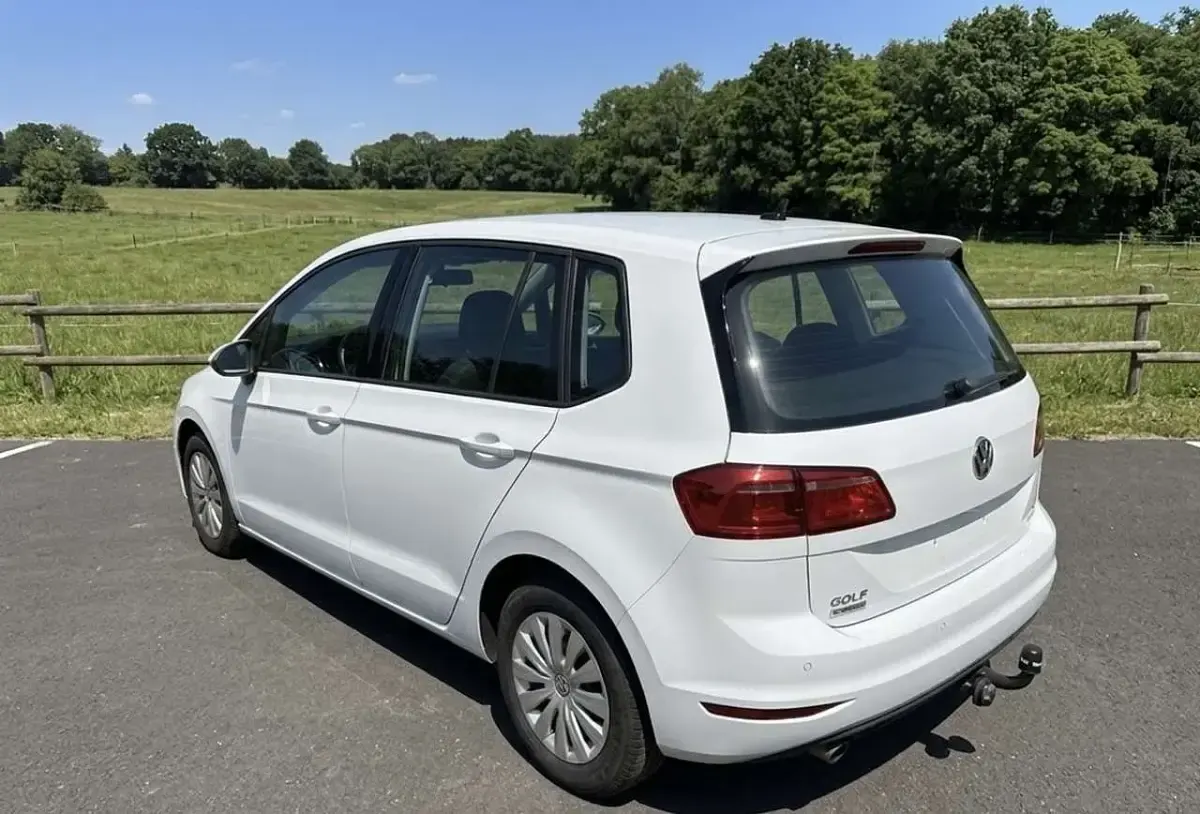 Gebraucht VW Golf VII Comfortline 116 PS (85 kW) 2017 Weiß Kombi