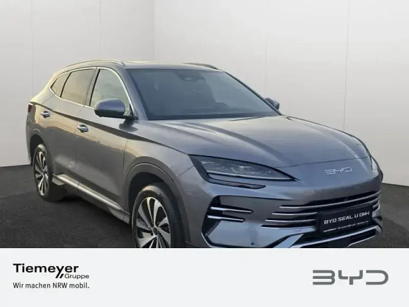 Neu BYD Seal U Boost 218 PS (160 kW) 2026 Grau SUV