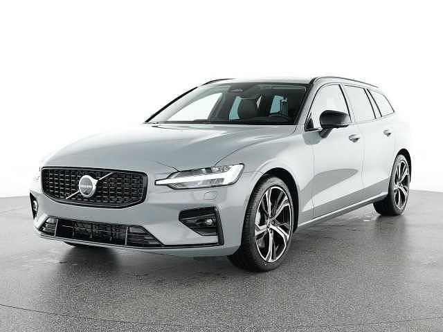 Gebraucht Volvo V60 145 PS (106 kW) 2025 Kombi