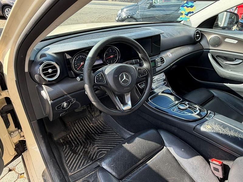 Gebraucht Mercedes E200 150 PS (110 kW) 2017 Hellelfenbein  unilack Kombi