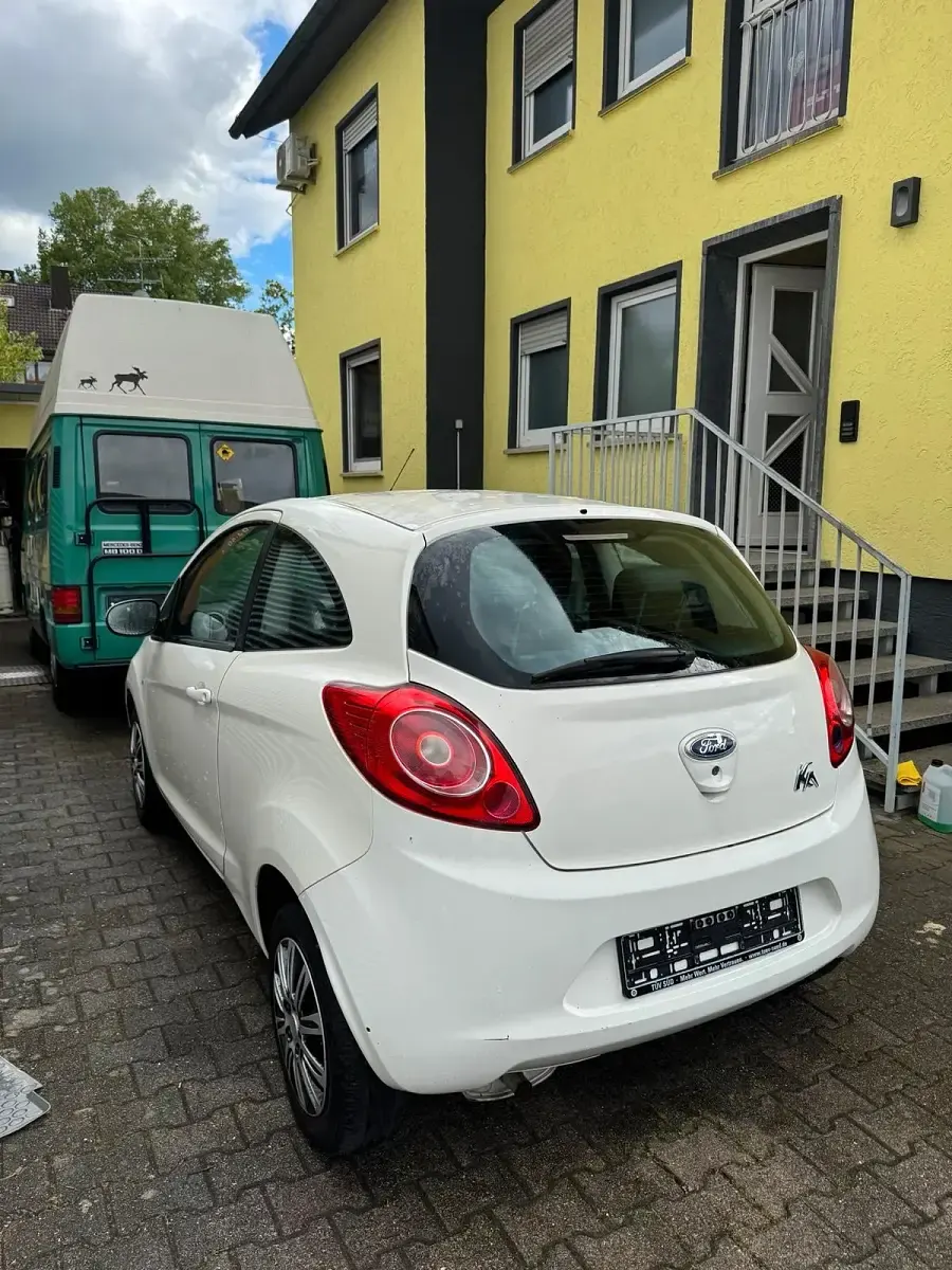 Gebraucht Ford Ka 69 PS (50 kW) 2009 Weiß Kleinwagen