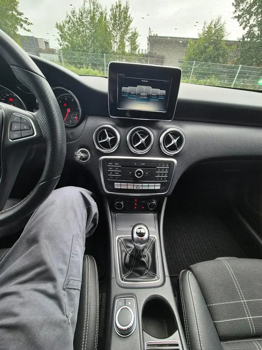 Gebraucht Mercedes A160 102 PS (75 kW) 2016 Schwarz Kleinwagen